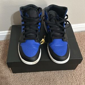 Air Jordan 1 mid